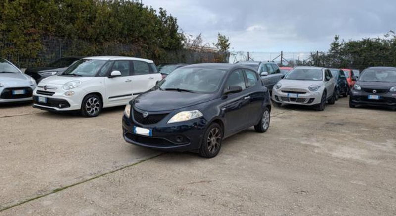 Lancia Ypsilon 1.2 69 CV 5 porte GPL Ecochic Alberta Ferretti