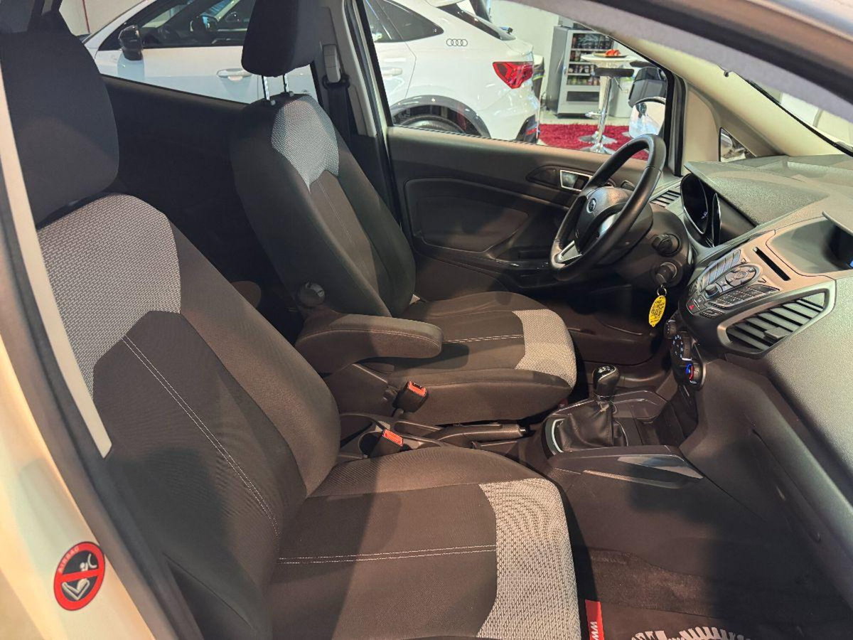 Ford EcoSport 1.5 TDCi 95 CV Titanium (11)