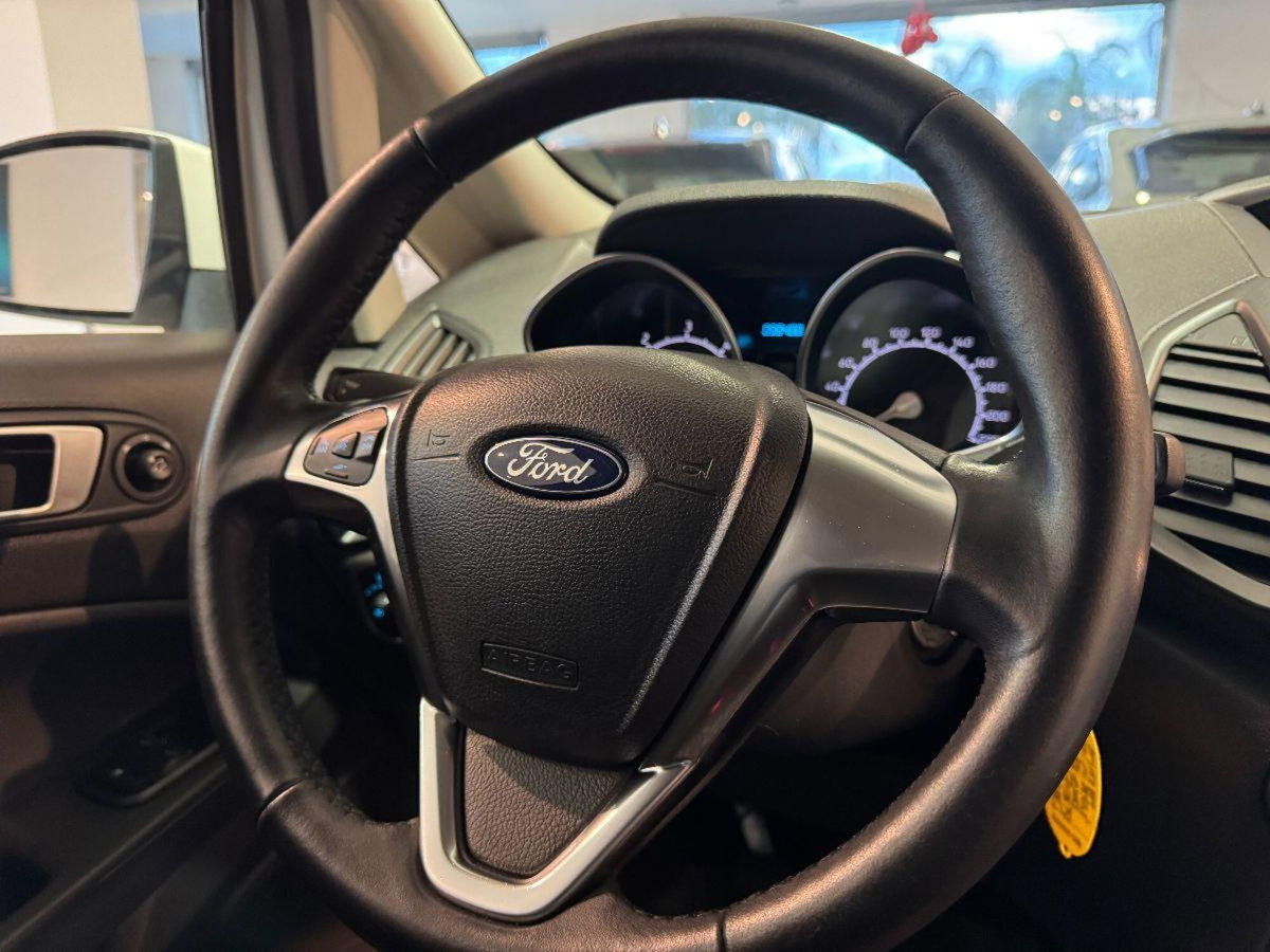 Ford EcoSport 1.5 TDCi 95 CV Titanium (14)