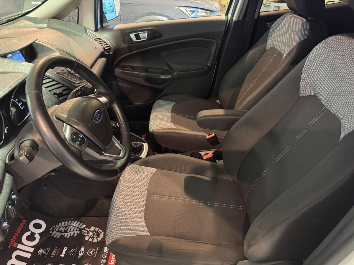 Ford EcoSport 1.5 TDCi 95 CV Titanium (9)