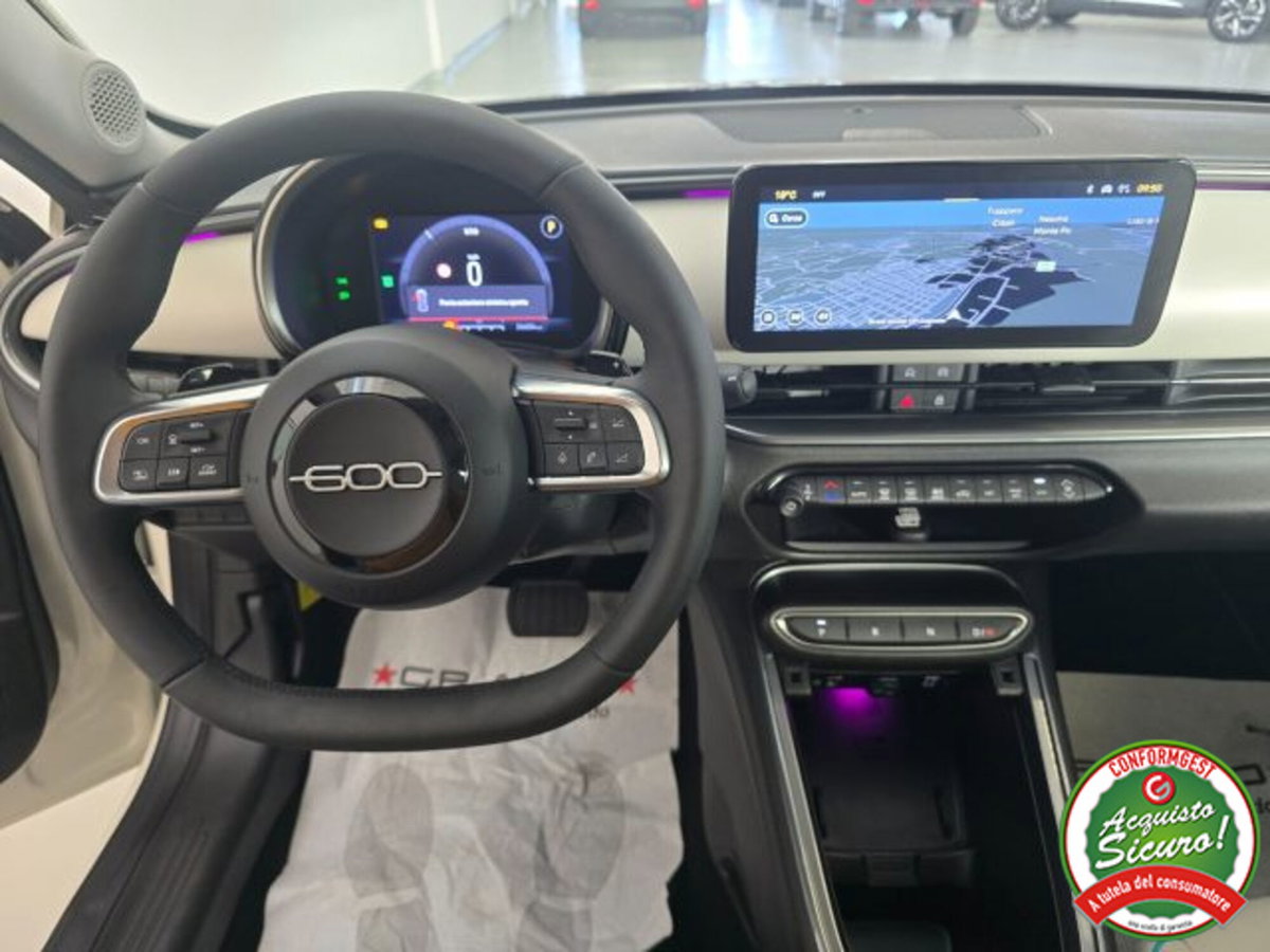Fiat 600 1.2 hybrid La Prima 110cv auto (12)