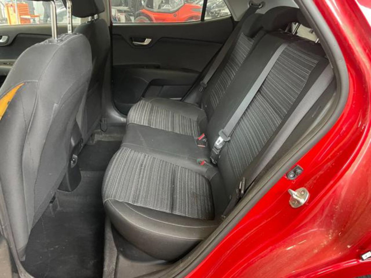 Kia Stonic 1.0 t-gdi Style (11)