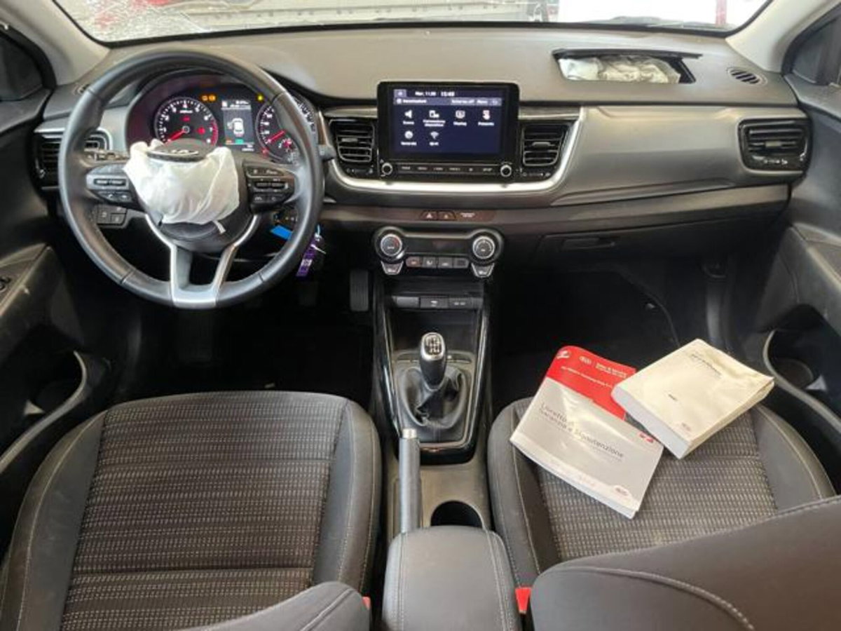 Kia Stonic 1.0 t-gdi Style (13)