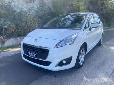 Peugeot 5008 1.6 HDi 115CV Allure usata