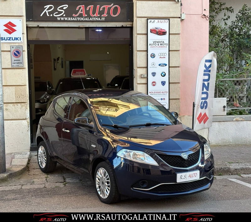 Lancia Ypsilon 1.2 69 CV 5 porte Silver