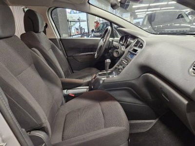 Peugeot 5008 1.6 e-HDi 115CV Stop&Start ETG6 Active (11)
