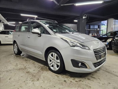 Peugeot 5008 1.6 e-HDi 115CV Stop&Start ETG6 Active (3)