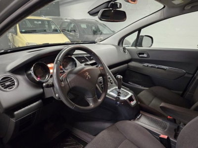 Peugeot 5008 1.6 e-HDi 115CV Stop&Start ETG6 Active (6)