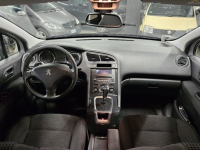 Peugeot 5008 1.6 e-HDi 115CV Stop&Start ETG6 Active (9)