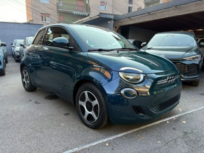 Fiat 500e Icon Berlina 23,65 kWh (2)