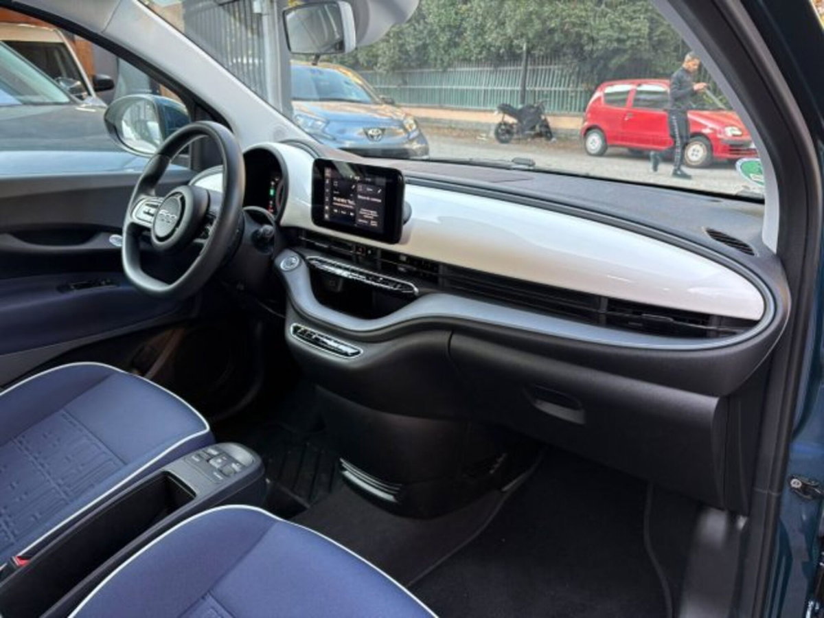Fiat 500e Icon Berlina 23,65 kWh (8)