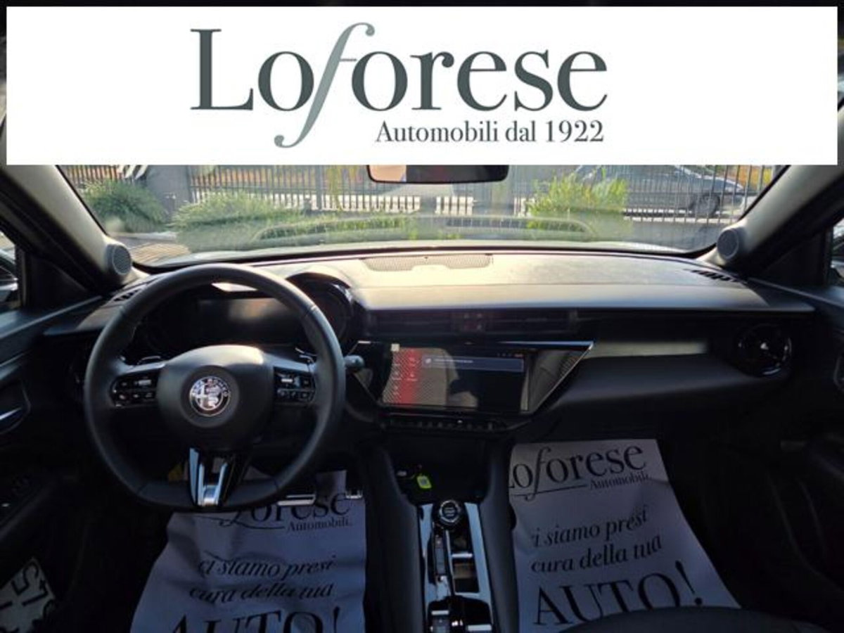 Alfa Romeo Junior 1.2 ibrida Speciale 145cv edct6 (13)