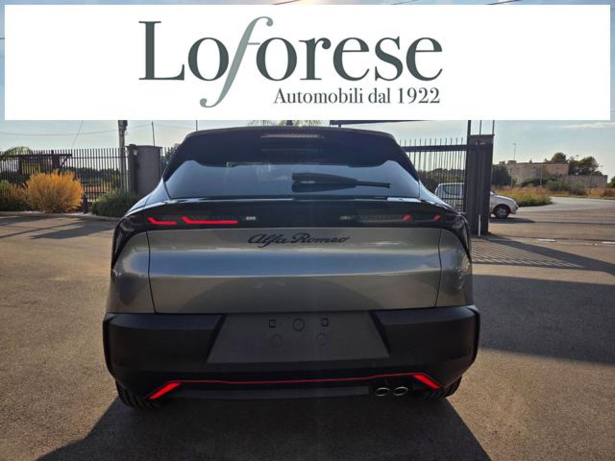 Alfa Romeo Junior 1.2 ibrida Speciale 145cv edct6 (5)