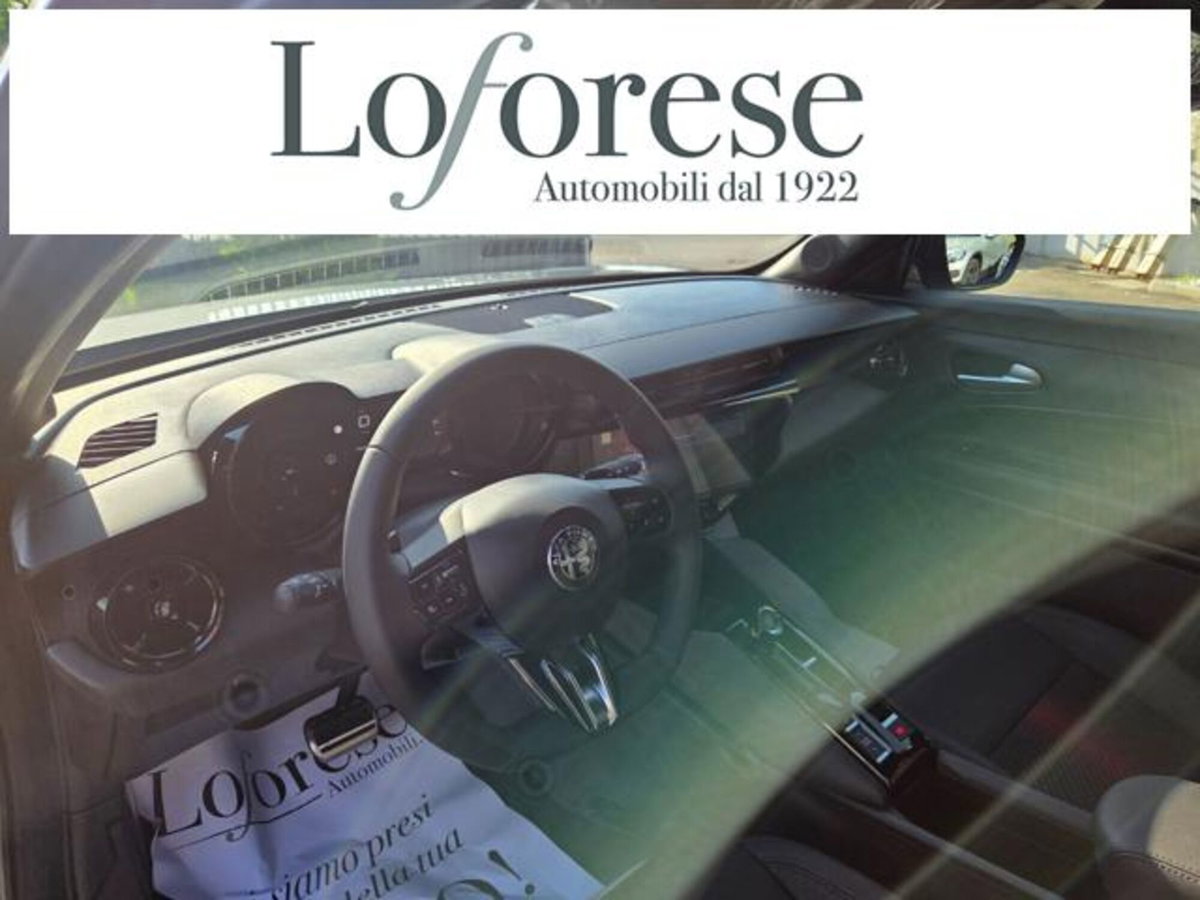 Alfa Romeo Junior 1.2 ibrida Speciale 145cv edct6 (9)