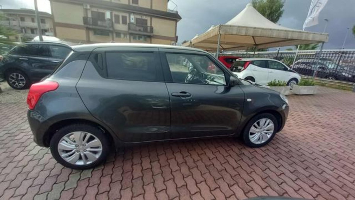Suzuki Swift 1.2 Hybrid Top (8)