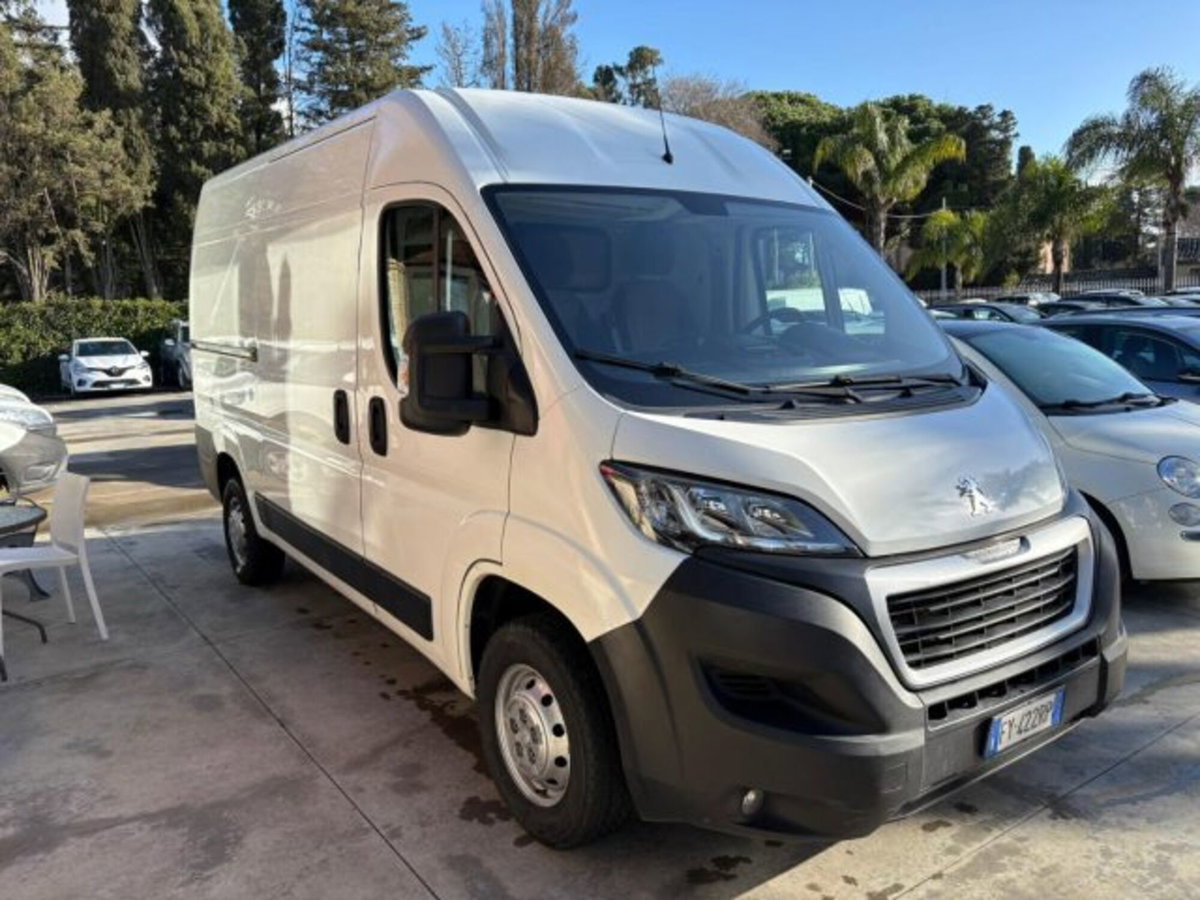 Peugeot Boxer Furgone 335 2.0 BlueHDi 130CV PC-TN Furgone (3)