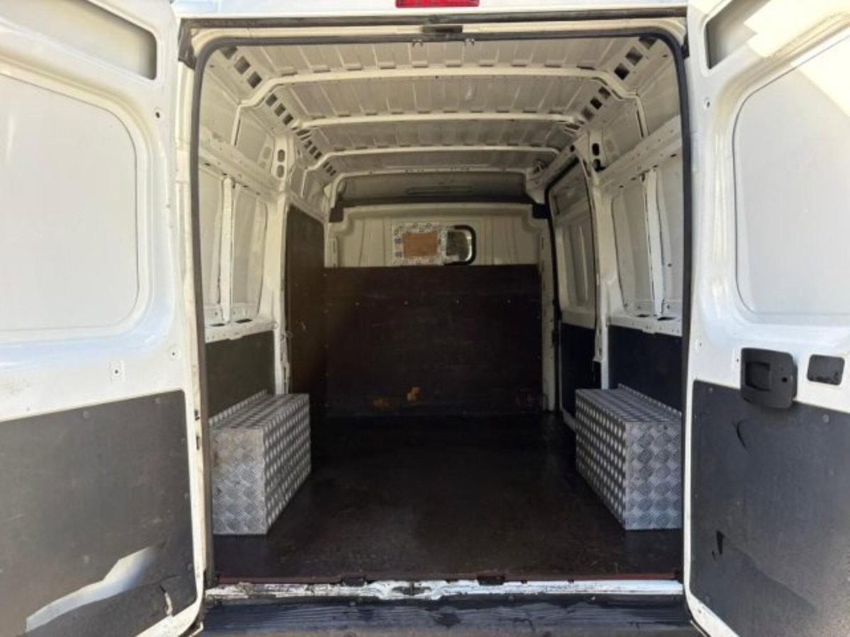 Peugeot Boxer Furgone 335 2.0 BlueHDi 130CV PC-TN Furgone (7)