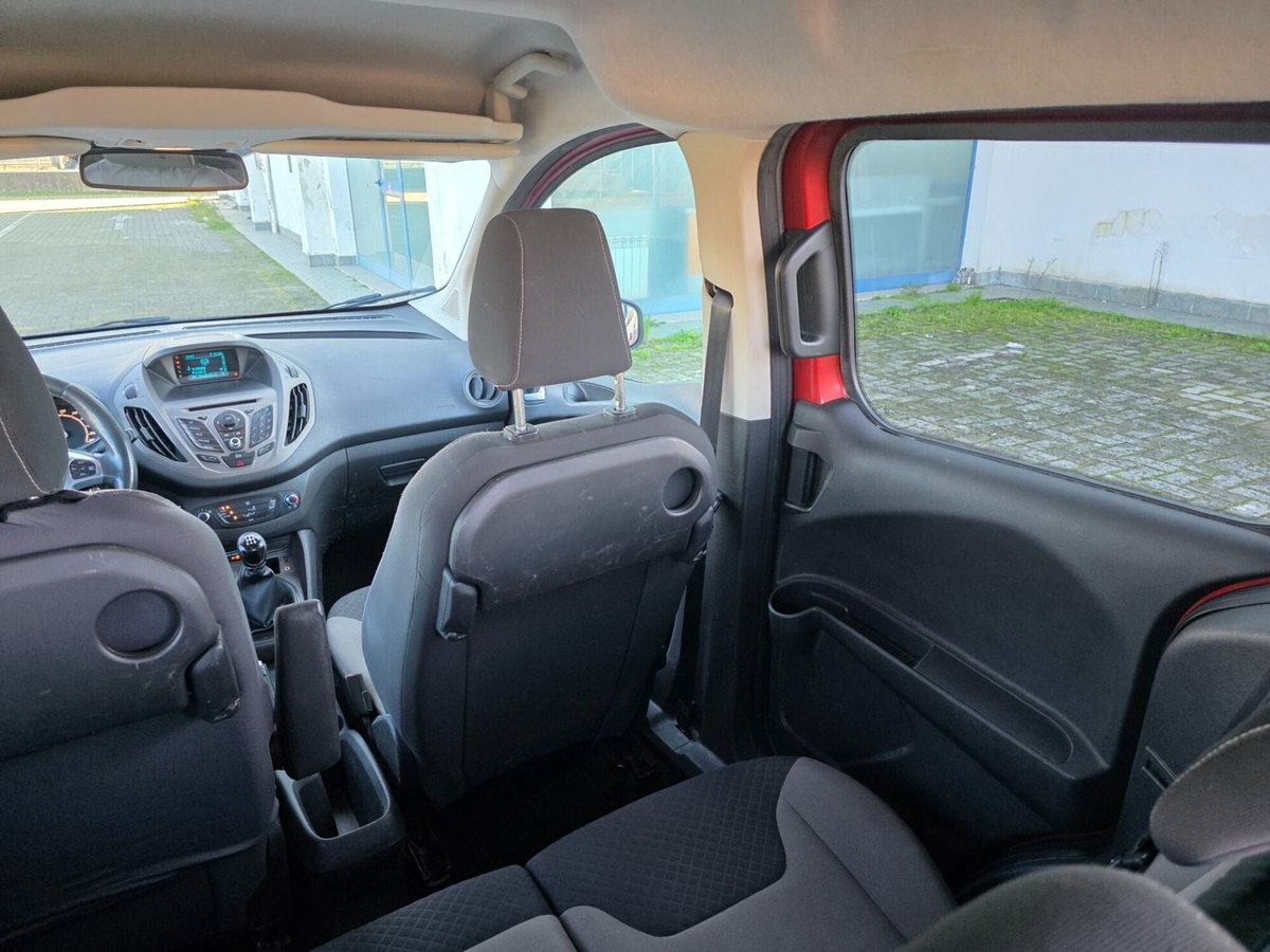 Ford Tourneo Courier 1.6 TDCI 95 CV Plus (13)