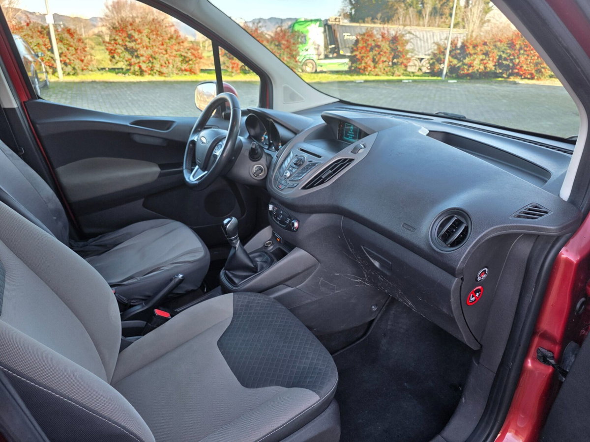 Ford Tourneo Courier 1.6 TDCI 95 CV Plus (16)