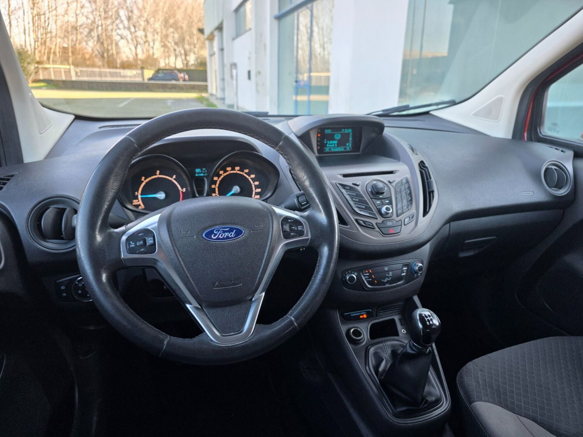 Ford Tourneo Courier 1.6 TDCI 95 CV Plus (18)