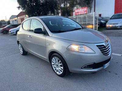 Lancia Ypsilon 1.2 69 CV 5 porte Platinum usata