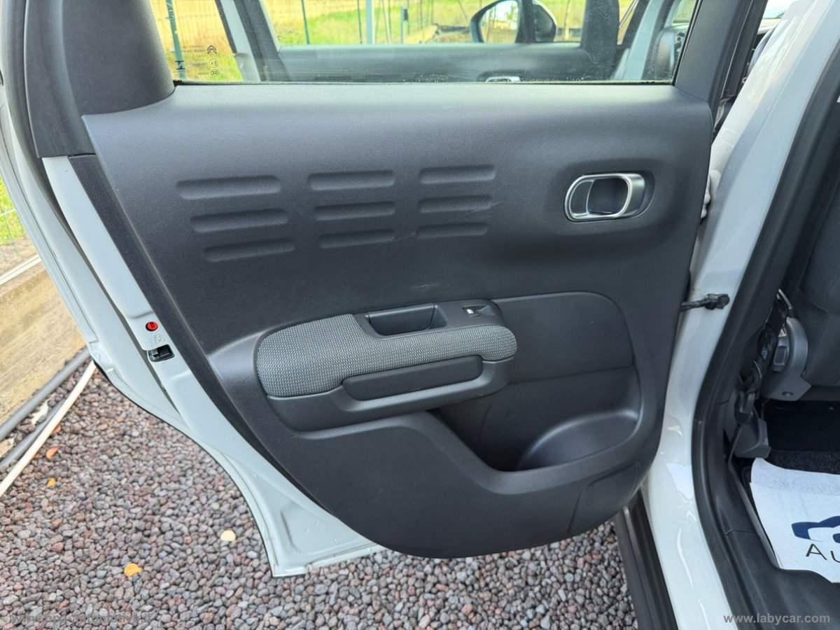 Citroen C3 Aircross BlueHDi 100 S&S Shine (18)
