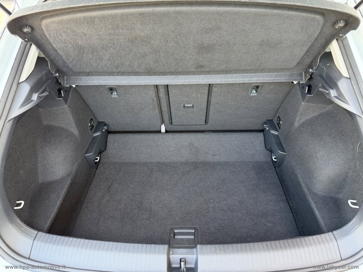 Volkswagen T-Roc 2.0 tdi R-Line 115cv (13)
