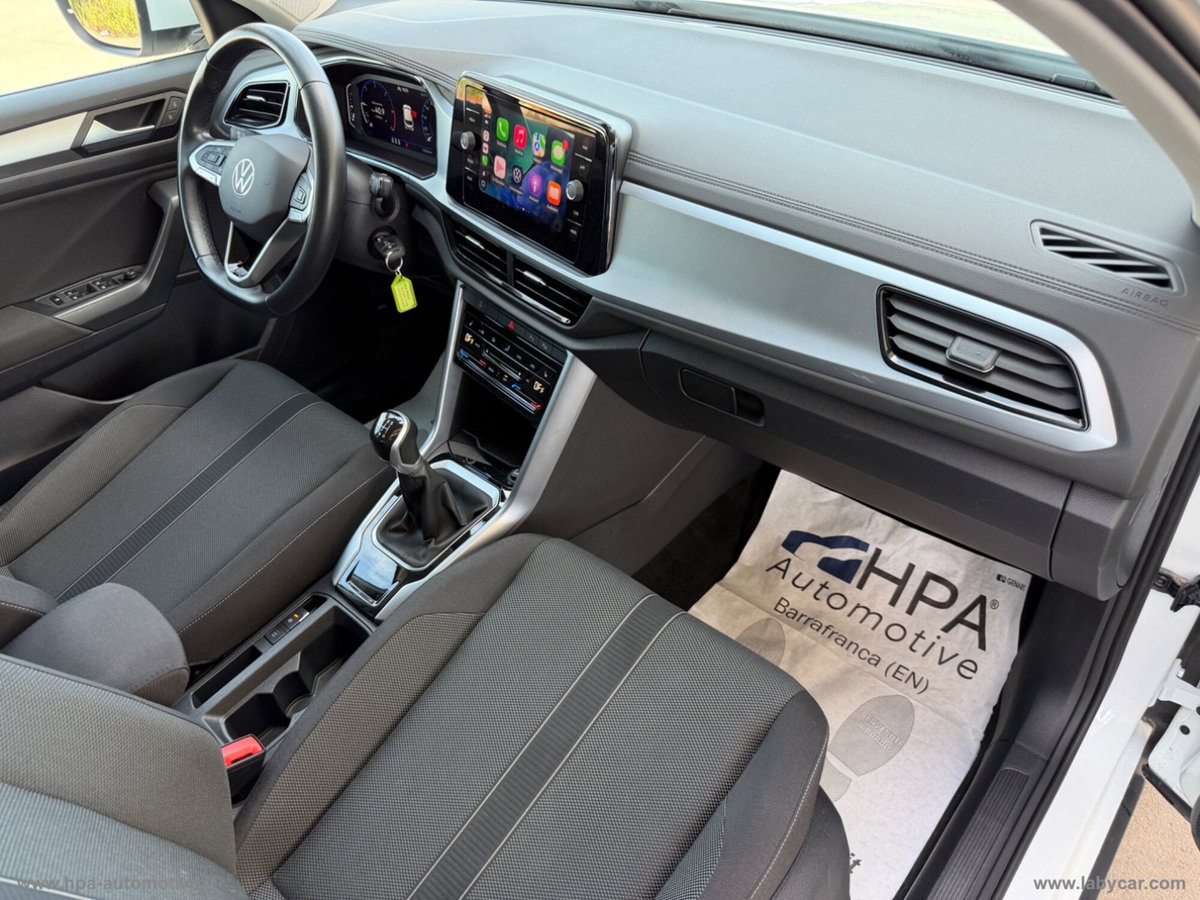 Volkswagen T-Roc 2.0 tdi R-Line 115cv (17)