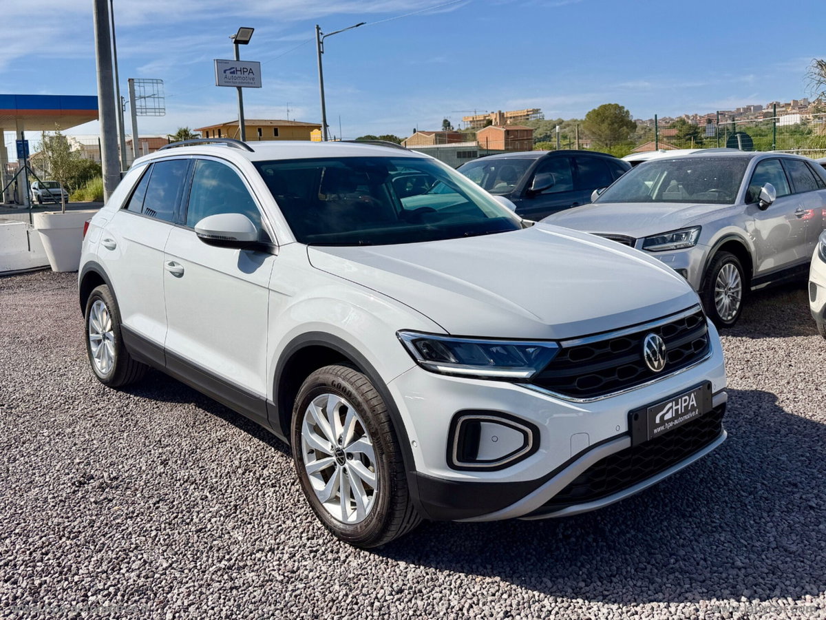 Volkswagen T-Roc 2.0 tdi R-Line 115cv (3)