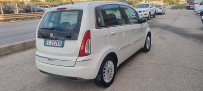 Lancia Musa 1.3 Mjt 95 CV Gold (2)