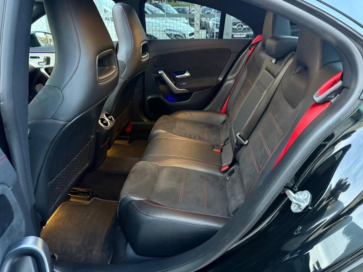 Mercedes-Benz CLA 200 d Automatic Premium (17)