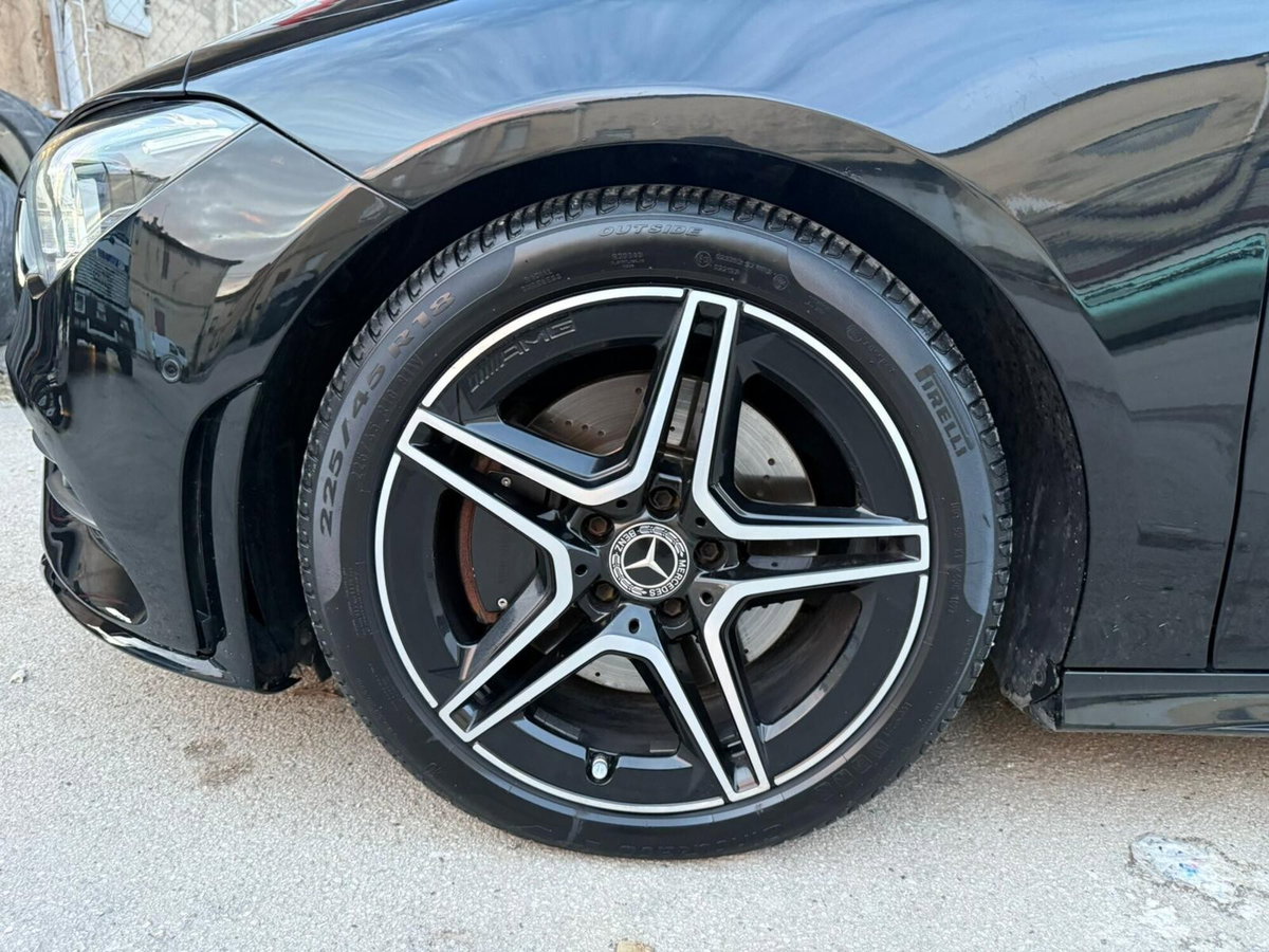 Mercedes-Benz CLA 200 d Automatic Premium (9)