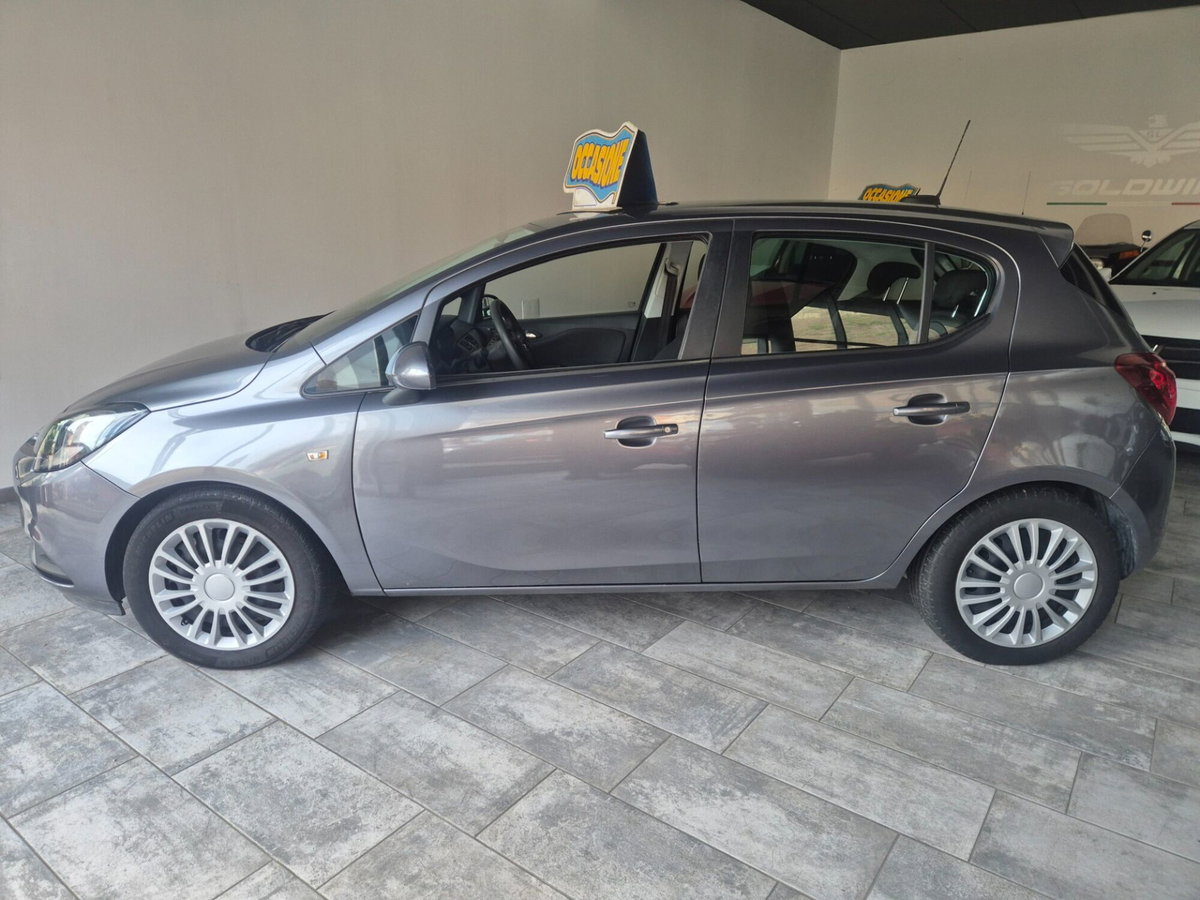 Opel Corsa 1.2 5 porte Advance (2)