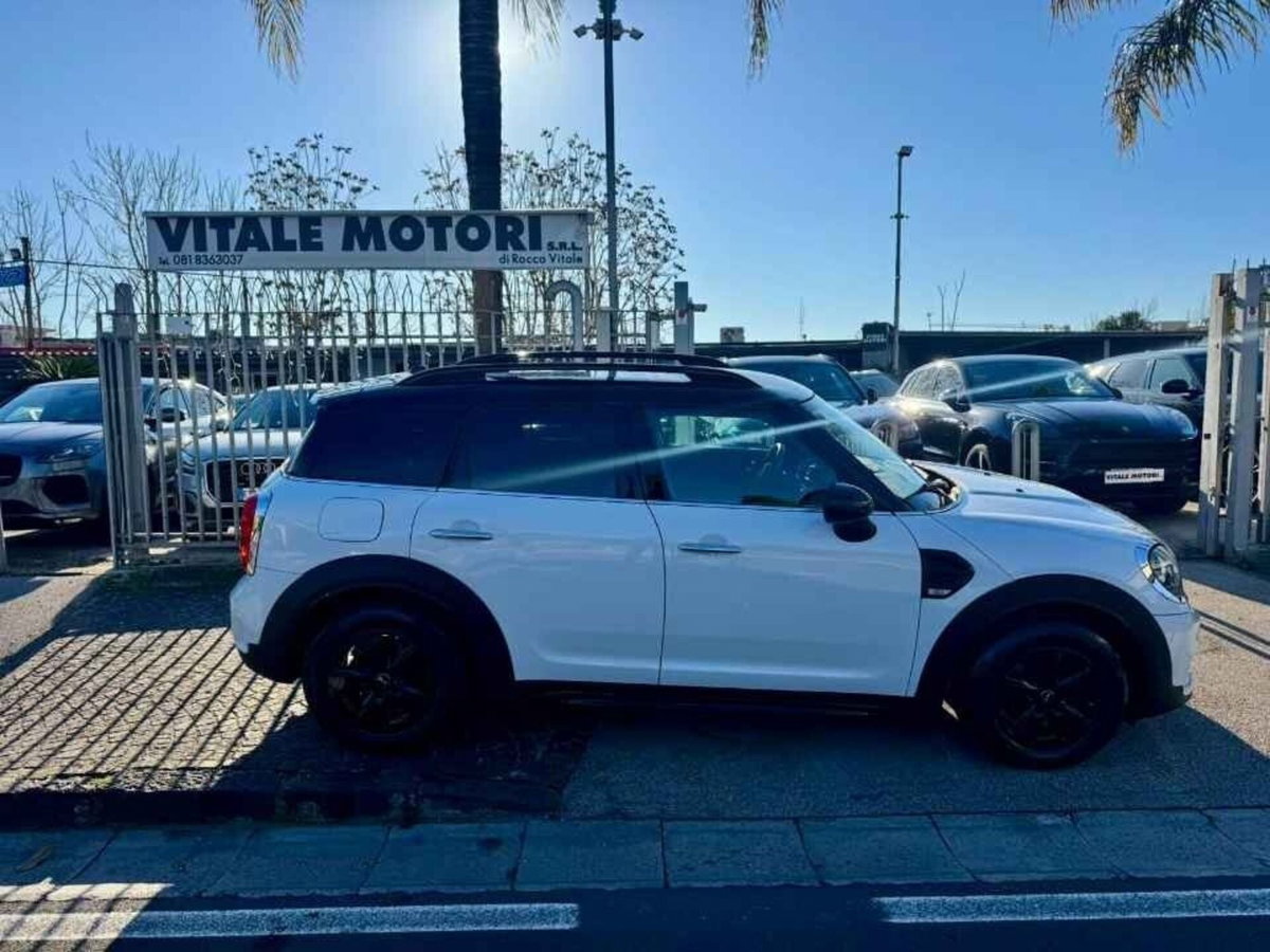 MINI Mini Countryman 2.0 Cooper D Essential Countryman (11)