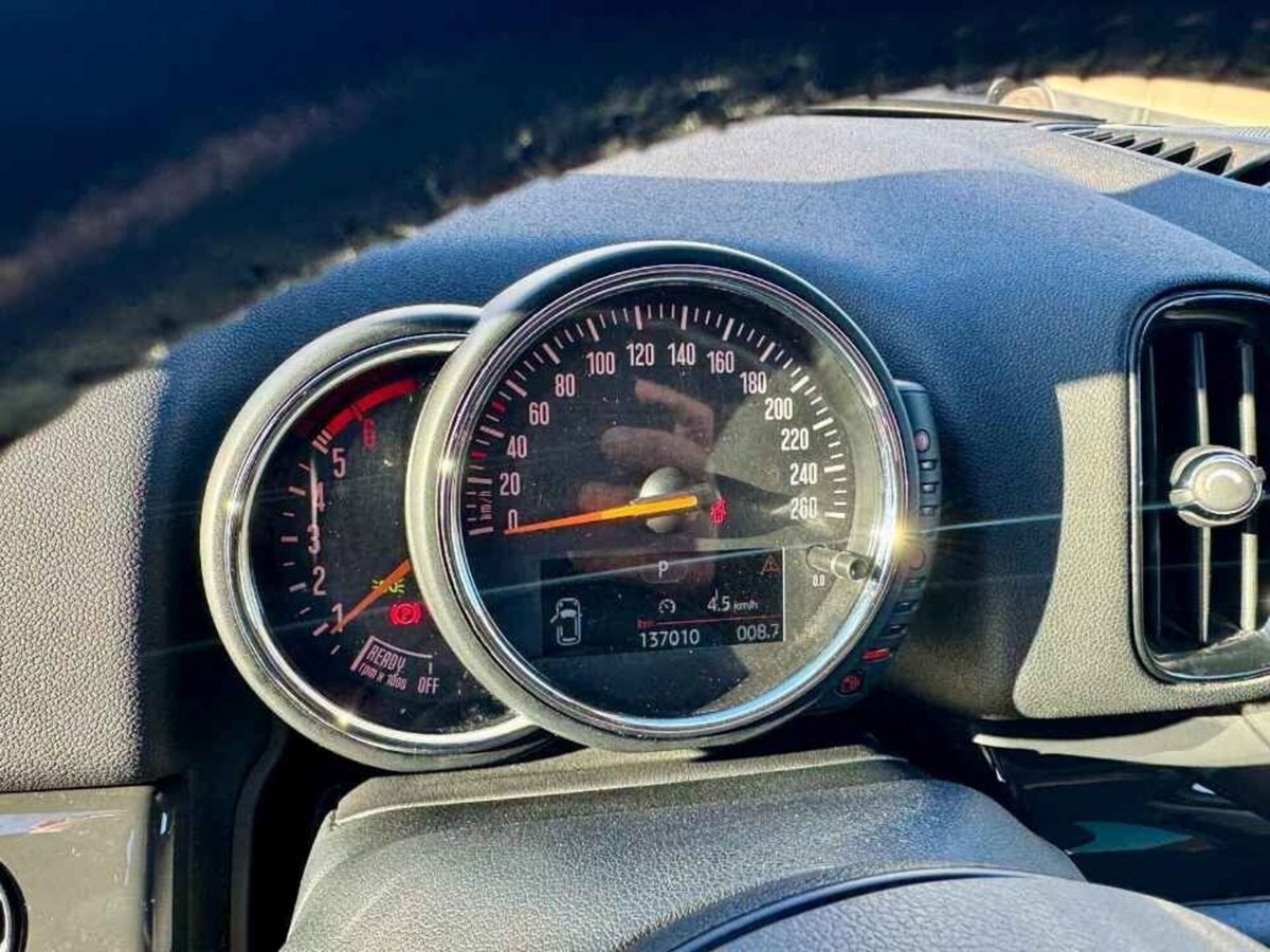 MINI Mini Countryman 2.0 Cooper D Essential Countryman (18)