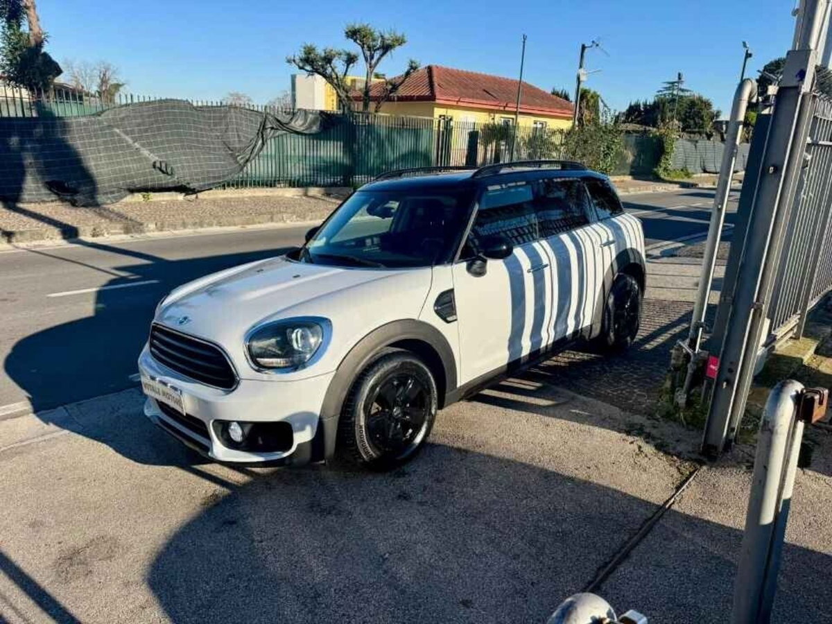 MINI Mini Countryman 2.0 Cooper D Essential Countryman (3)