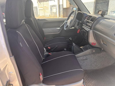 Suzuki Jimny 1.3i 16V cat 4WD JLX (17)