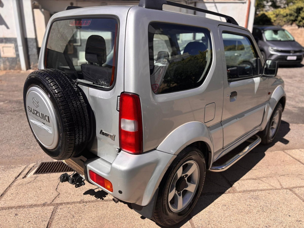 Suzuki Jimny 1.3i 16V cat 4WD JLX (4)