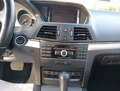 Mercedes-Benz Classe E Coupé 350 CDI Coupé BlueEFFICIENCY Avantgarde (11)