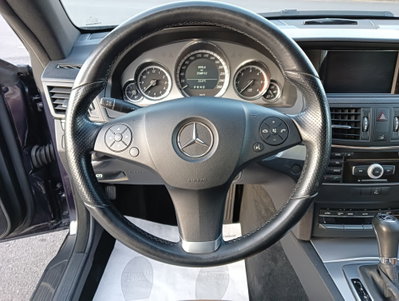 Mercedes-Benz Classe E Coupé 350 CDI Coupé BlueEFFICIENCY Avantgarde (9)