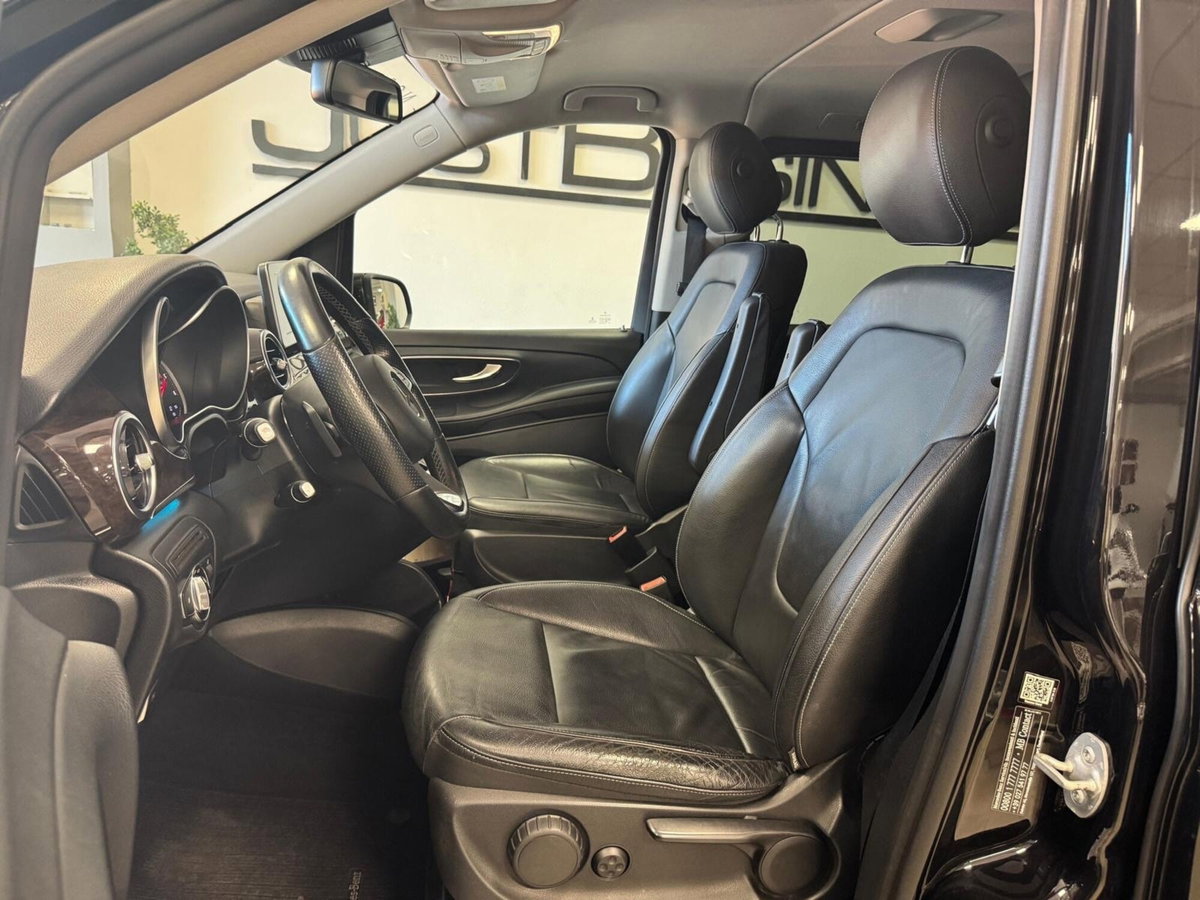 Mercedes-Benz Classe V 220 d Premium Long (11)