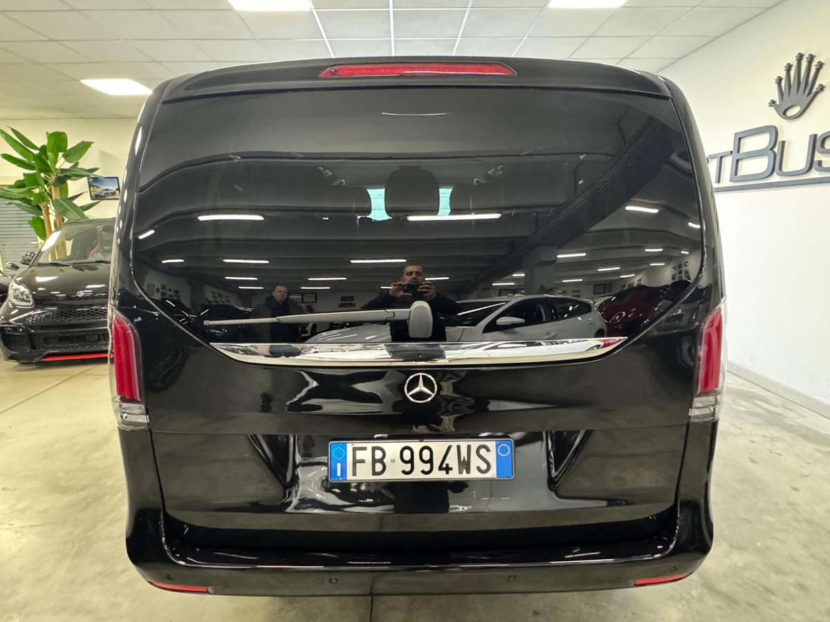Mercedes-Benz Classe V 220 d Premium Long (5)