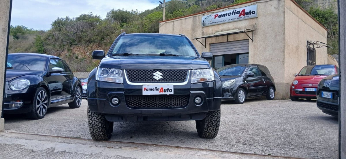 Suzuki Grand Vitara 1.9 DDiS 5 porte Crossover (2)