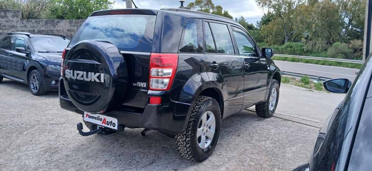 Suzuki Grand Vitara 1.9 DDiS 5 porte Crossover (4)