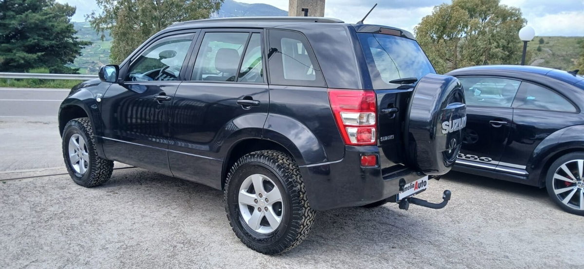 Suzuki Grand Vitara 1.9 DDiS 5 porte Crossover (5)
