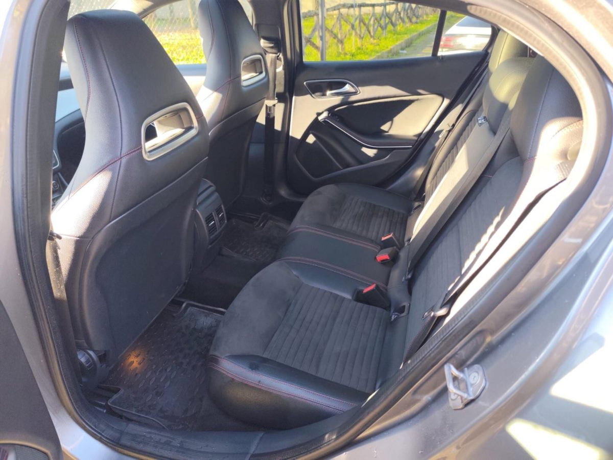 Mercedes-Benz GLA SUV 220 d Automatic Executive (8)