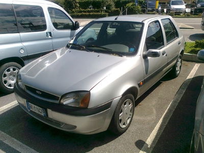 Ford Fiesta 1.8 diesel cat 5 porte Ambiente usata