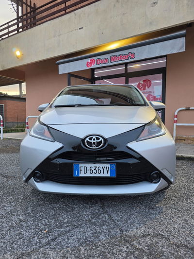 Toyota Aygo 1.0 VVT-i 69 CV 5 porte x-play TSS usata