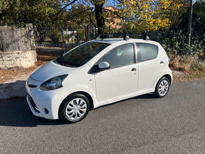 Toyota Aygo 1.0 12V VVT-i 5 porte Orange Connect usata