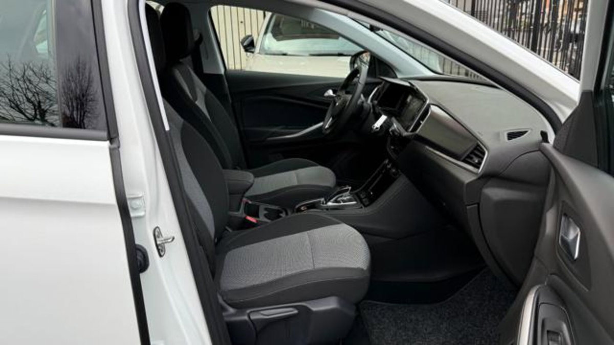 Opel Grandland 1.5 diesel Ecotec aut. (18)